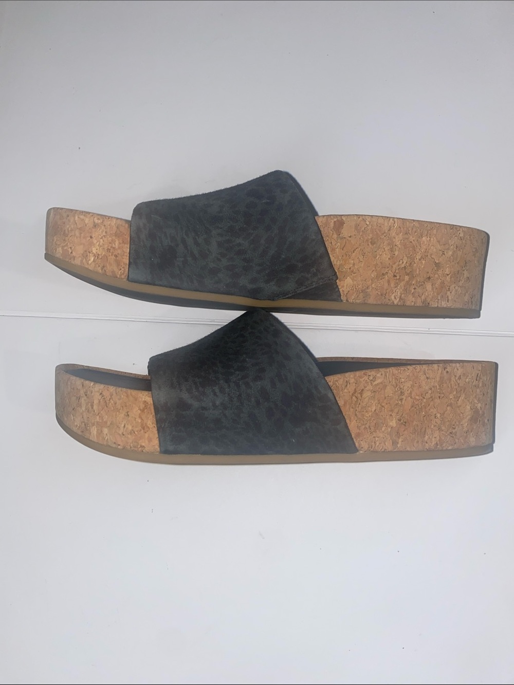 Veronica Beard Dresdyn 8.5 Black Cork Platform Slide Sandals